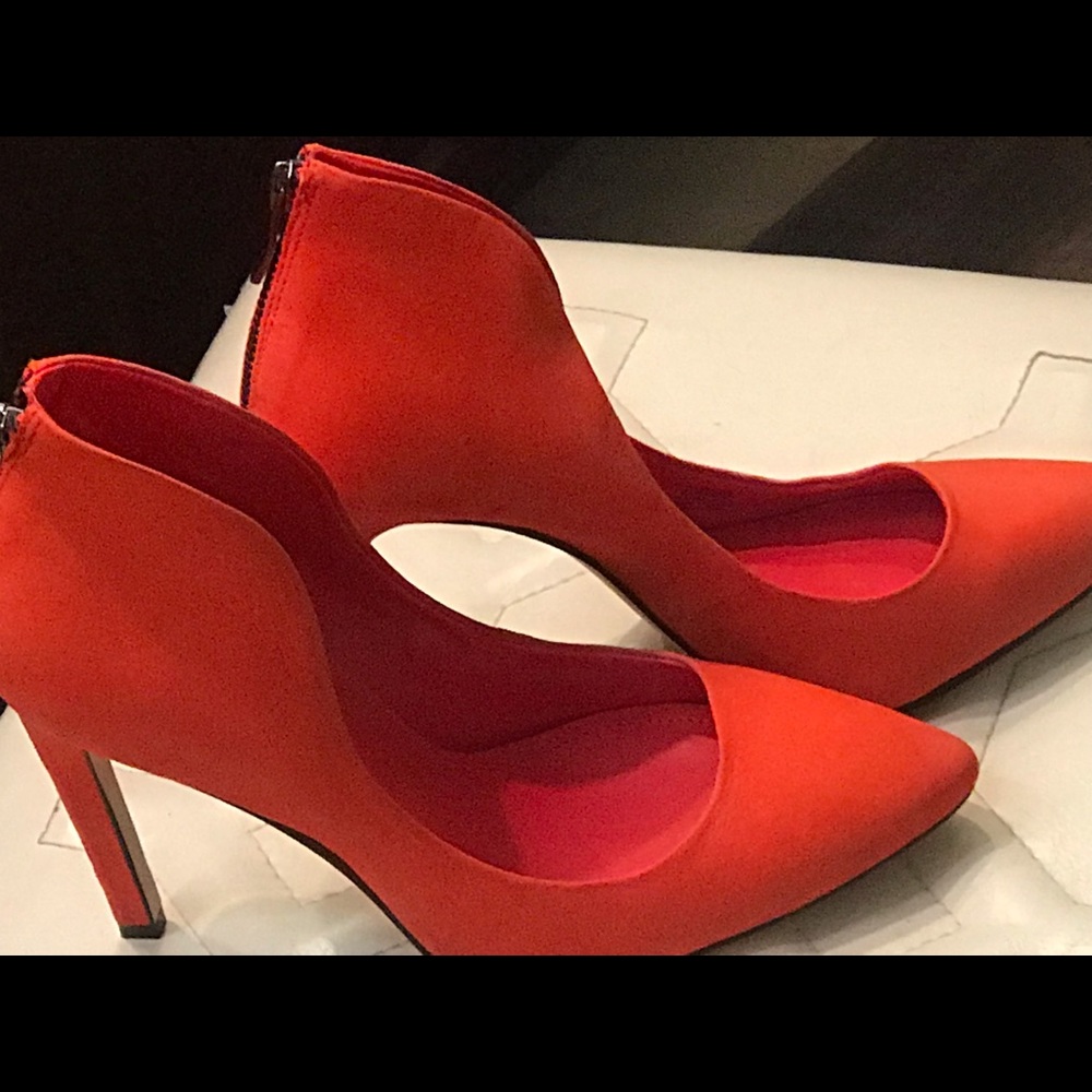 Red suede shoes💋